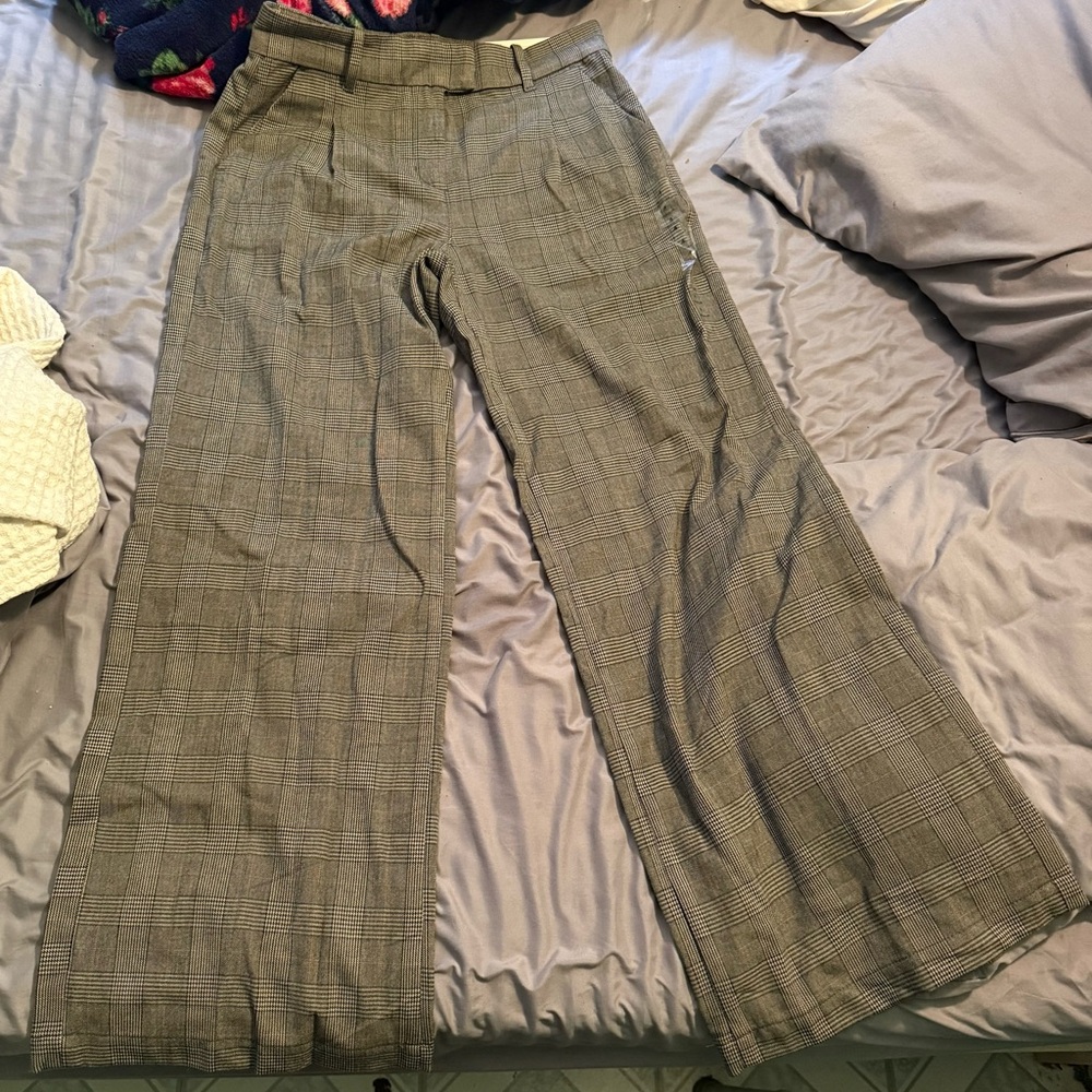 American Eagle Outfitters Plaid Trousers - Gray